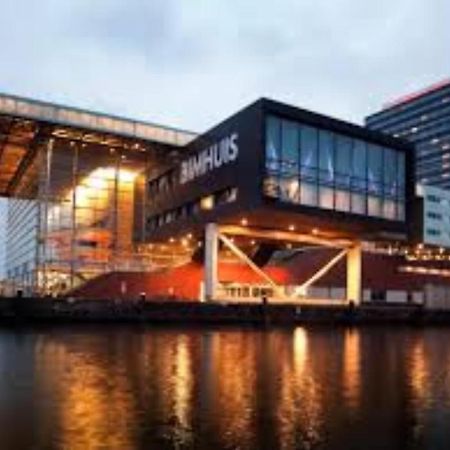 Private Guesthouse Bnb The Waterhouse Houseboat Ámsterdam Exterior foto